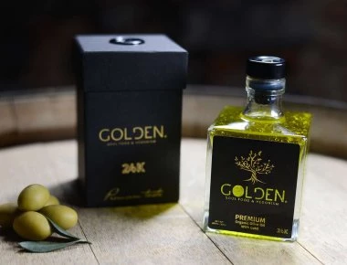 Το ελληνικό ελαιόλαδο με φύλλα χρυσού γίνεται ανάρπαστο στη Μύκονο